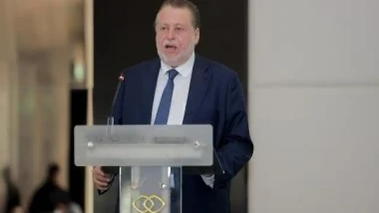 محافظ البنك المركزي يناقش دور الاستقرار المالي في تعزيز الاقتصاد الوطني